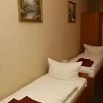 Ai Koenigshof מלון 3*